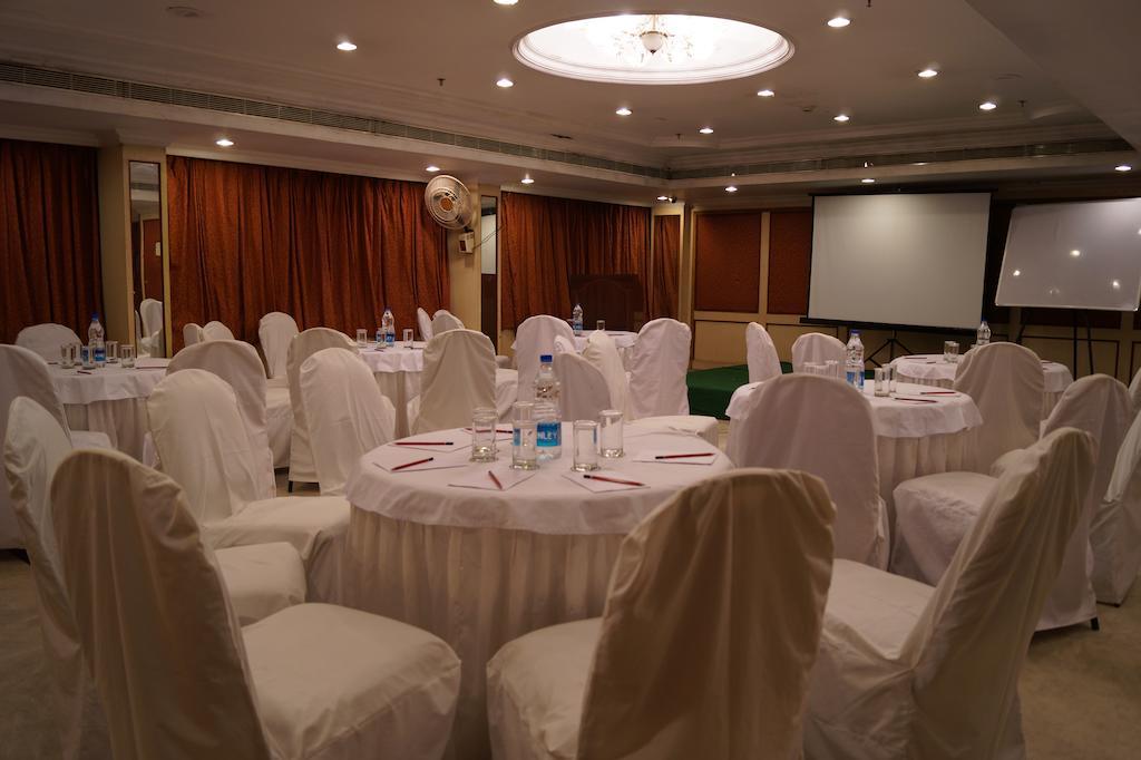 Royal Fort Hotel Visakhapatnam Exterior photo